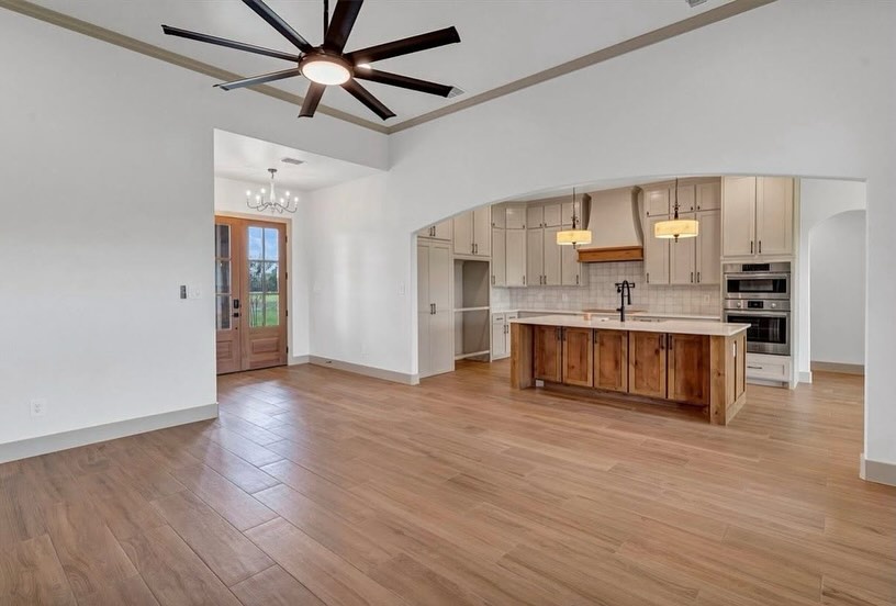 Luxury home detail 5